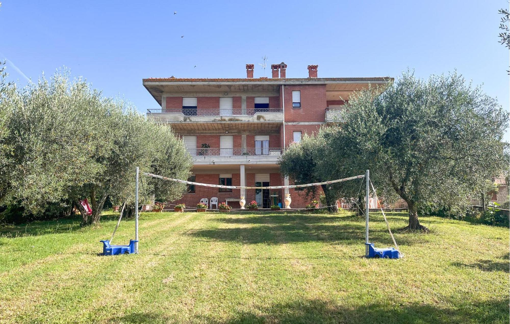 Lovely Apartment In Tuoro Sul Trasimeno With Wifi Экстерьер фото