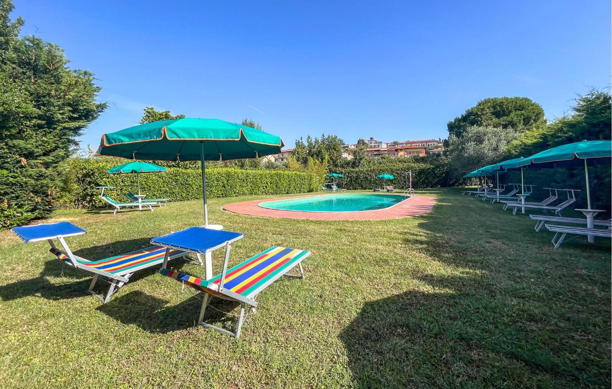 Lovely Apartment In Tuoro Sul Trasimeno With Wifi Экстерьер фото